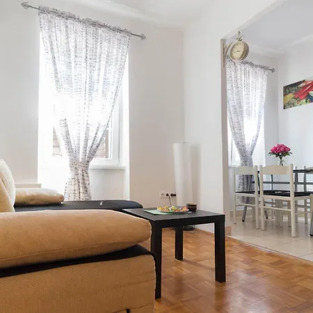 Idassa Old Town - Self Check In Apartment